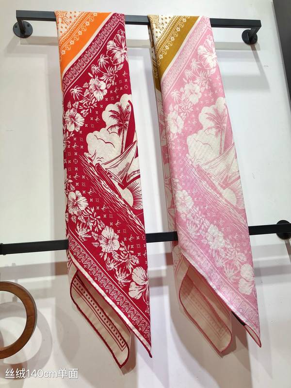 Louis Vuitton Scarf LVC00576